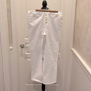 NWOT size 14 Anne Klein white Denim 8” wide Leg,waist 34”Length from waist 36”